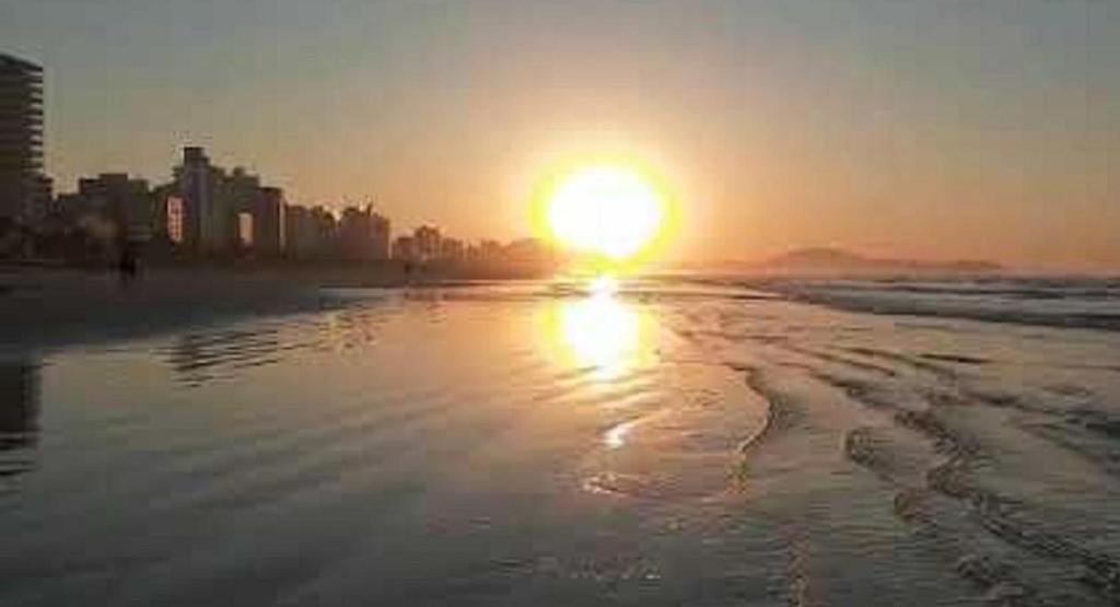 Hospedagem Primeira Quadra Da Praia Praia Grande  Exterior foto